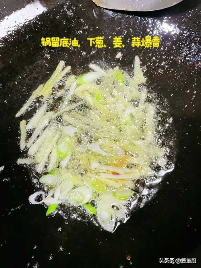 “春季不养肝，脸色都是斑”春天常吃3种“护肝菜”，润肤美颜